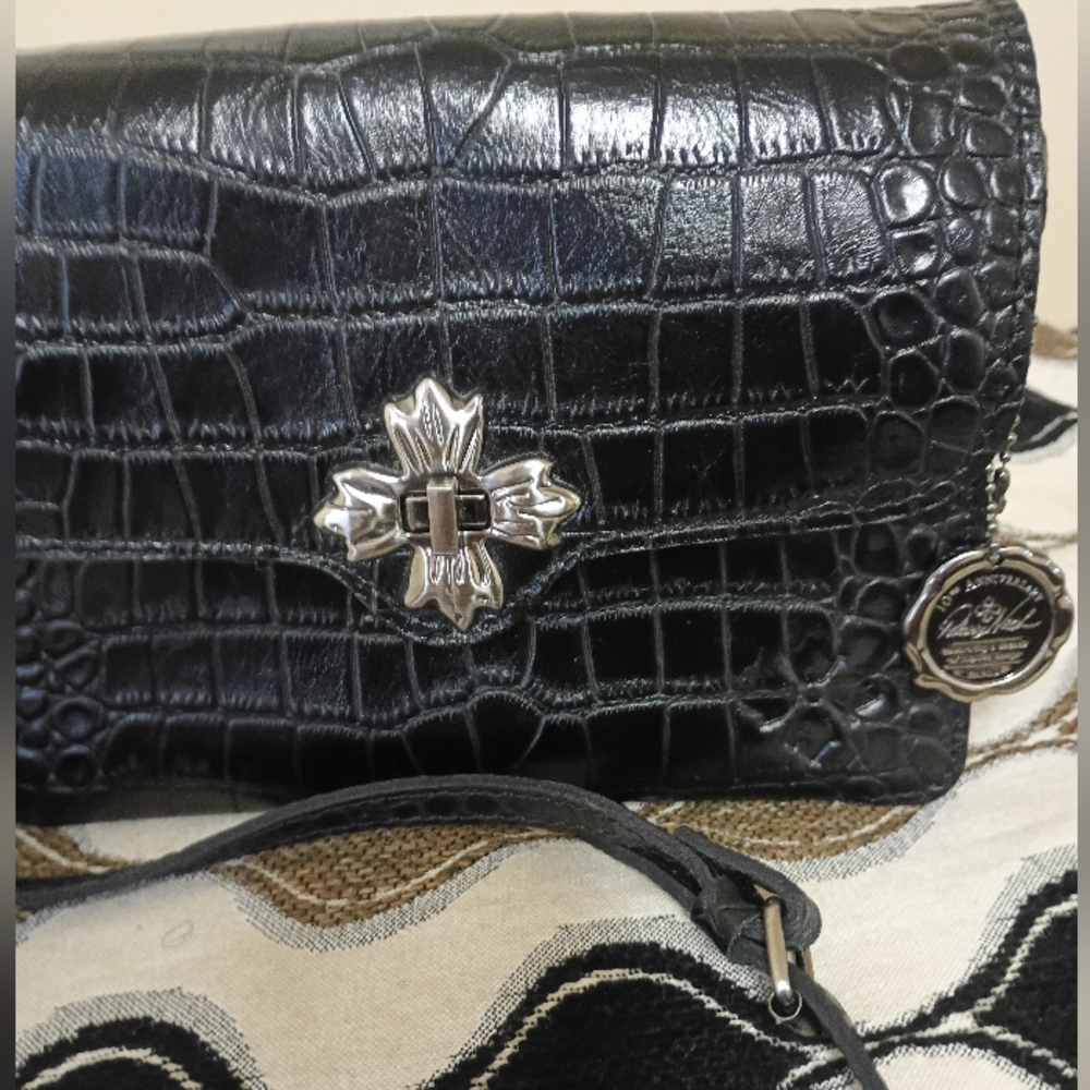 Patricia Nash 10th Anniversary Croc-Embossed Leather Crossbody – Black